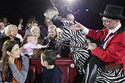 Lustig: die Sterza Clowns, hier beim ehem. Ministerpräsidenten Edmund Stoiber (©Foto: Martin Schmitz)